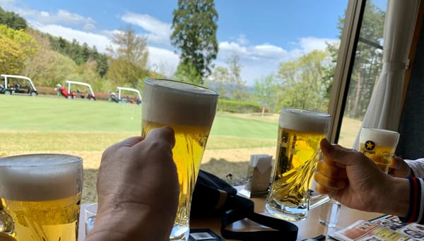 ゴルフ場でビール